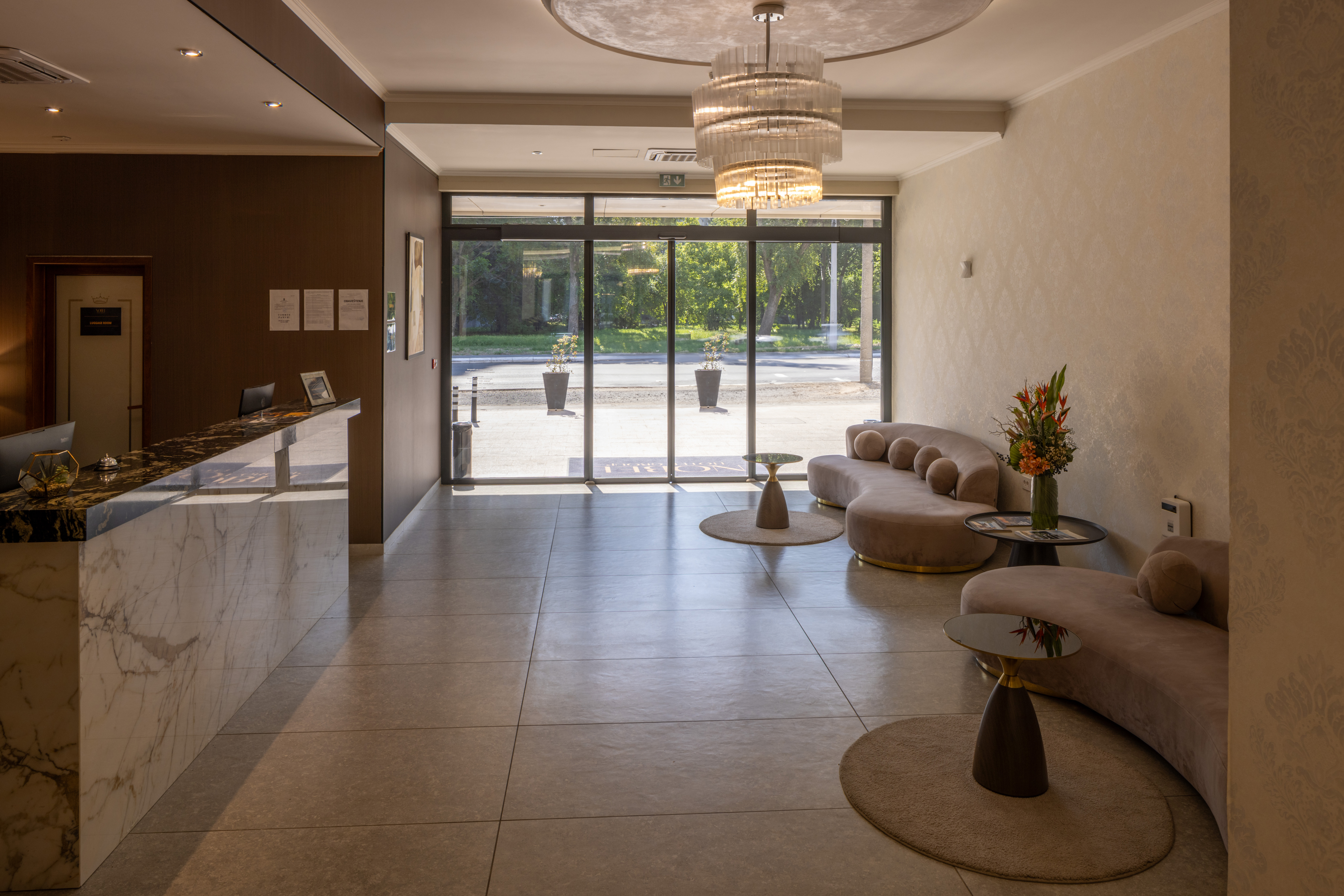Recepcija hotela Nobel West